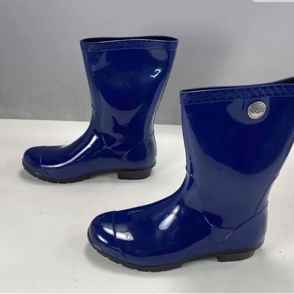 Uggs Rain Boots Size 8 - Picture 2 of 5